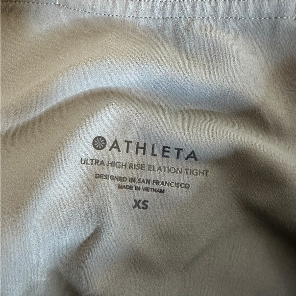 Athleta Ultra High rise Elation Tight - Picture 7 of 9